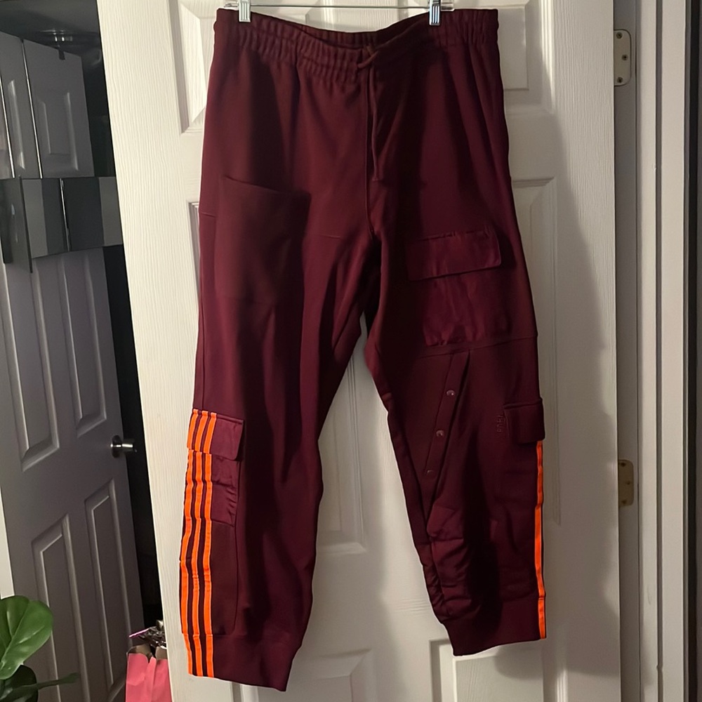 Ivy Park Cargo sweatpants BRAND NEW NEVER WORN